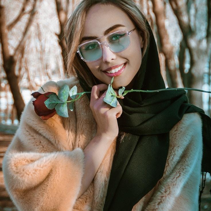 Arun Desai, Client Relations Director, discussing corporate gifting strategy with business clients